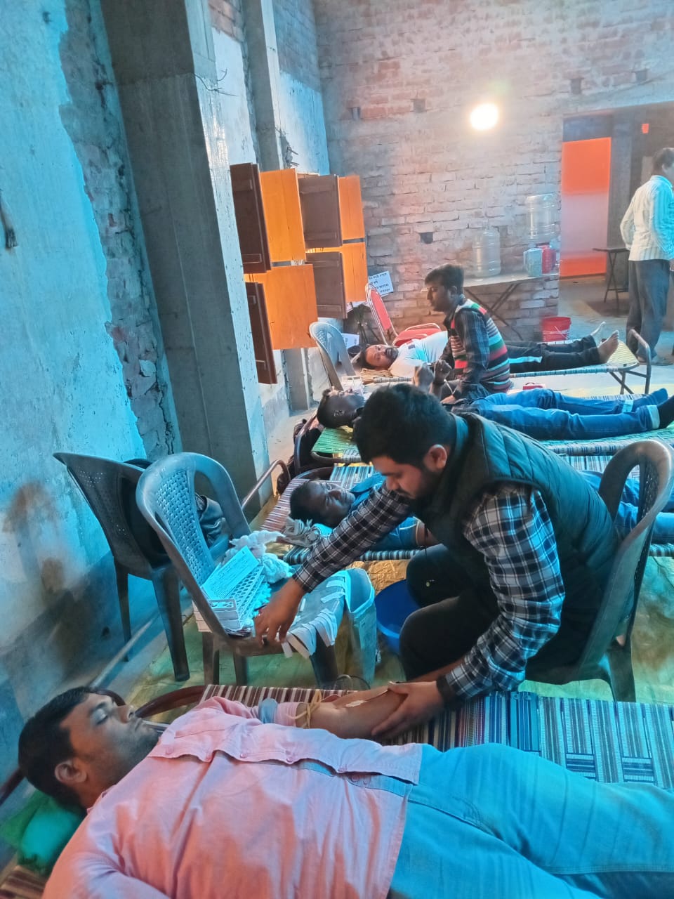 Cardiometabolic snapshot at intake — every donor gets numbers they can take home. — Santoshpur blood donation camp