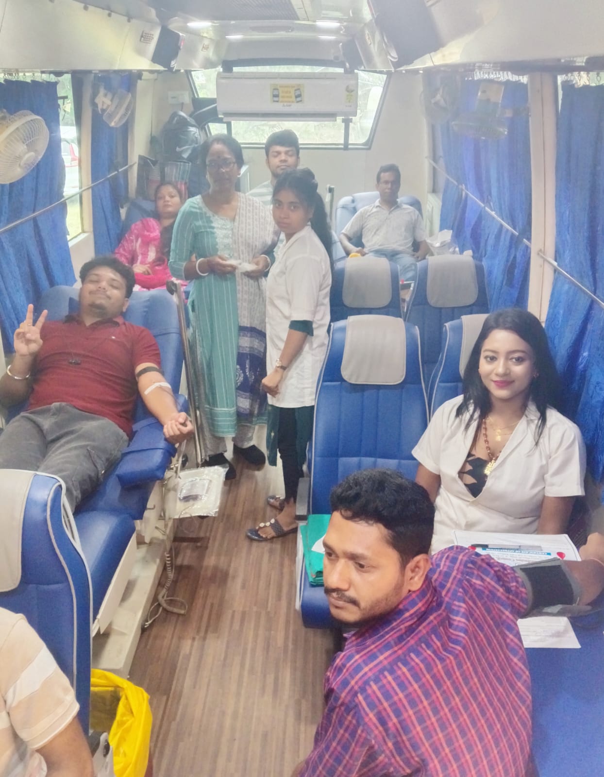 Quick coordination between the Anubhav CMC team and camp organisers. — Ghola blood donation camp